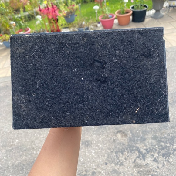 Mini gold lion statue - Picture 5 of 5